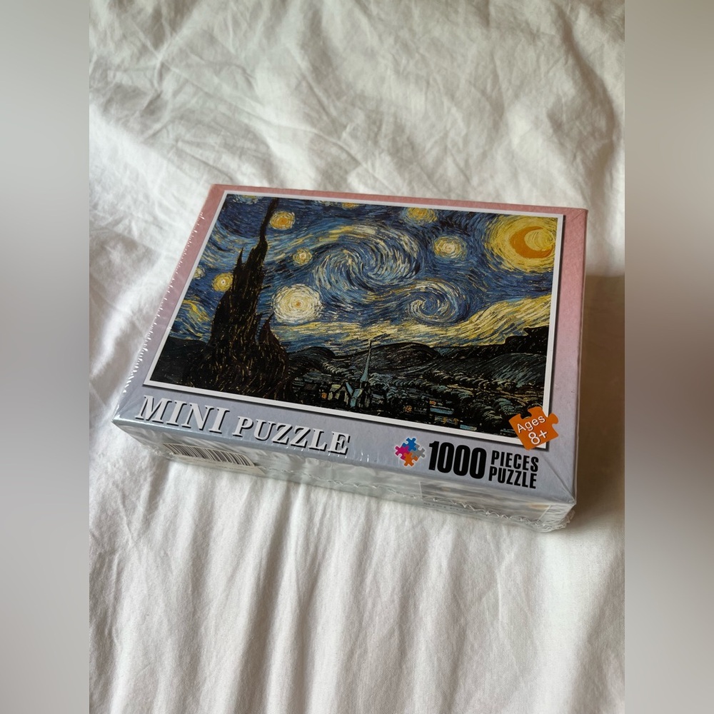 Band New Mini Starry Night 1000 Piece Puzzle Van Gogh